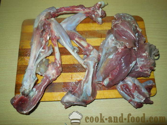 Brasato di coniglio selvatico in multivarka - come cucinare un coniglio selvatico in casa, passo dopo passo ricetta foto
