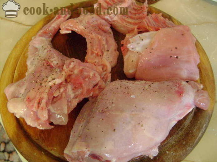 Coniglio brasato in crema - come cucinare stufato di coniglio in panna acida, un passo per passo ricetta foto
