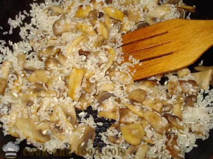 Risotto ai funghi con funghi - come cucinare il risotto in casa, passo dopo passo ricetta foto
