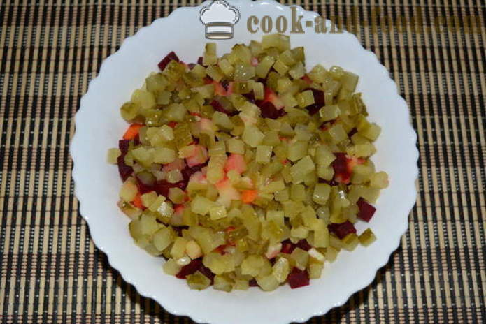 Vinaigrette in multivarka piselli, cetrioli - come cucinare insalata in multivarka, passo dopo passo le foto delle ricette