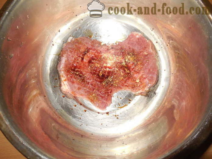 Involtini di carne ripieni al forno - come cucinare involtini di carne allo spiedo, un passo per passo ricetta foto