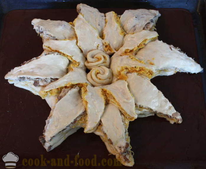 Torta di pesce con pasta al forno - come cucinare una torta di pesce, un passo per passo ricetta foto