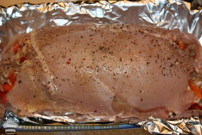Petto di pollo Polpettone farcito con funghi e carne macinata in forno - come cucinare un polpettone a casa, passo dopo passo ricetta foto