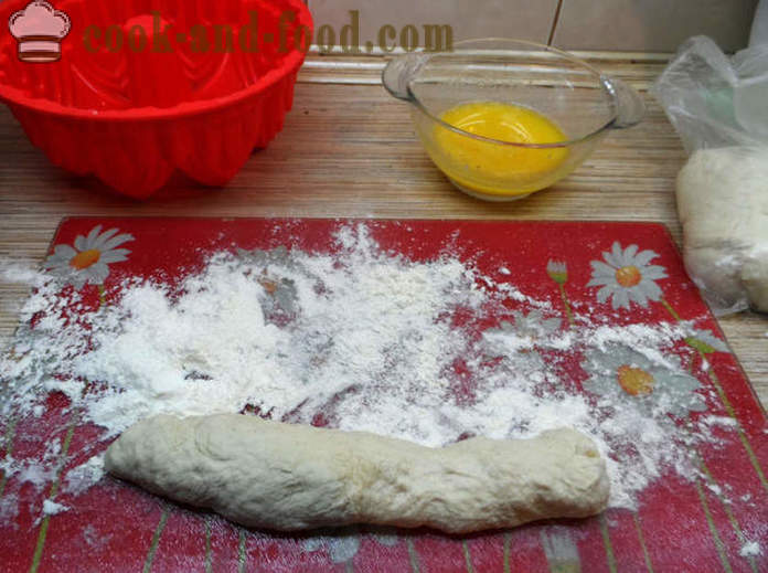 Pane scimmia con aglio e olio - come fare il pane scimmia, un passo per passo ricetta foto