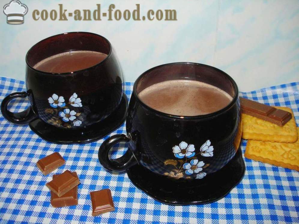 Cacao casalingo con il latte - come cucinare la polvere di cacao con latte, un passo per passo ricetta foto