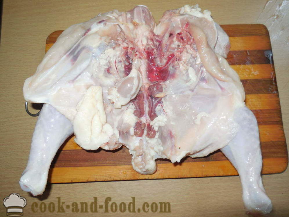 Pollo multivarka tabacco - come cucinare un pollo nel tabacco multivarka-fornello, un passo per passo ricetta foto