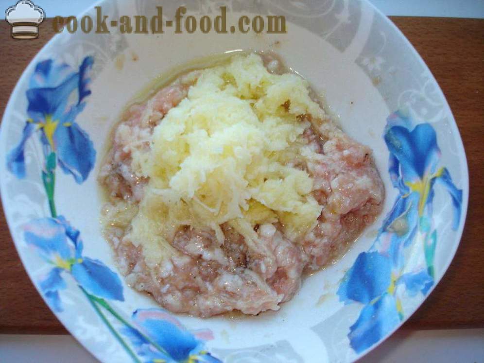 Patè Pasta sfoglia con patate e carne - come cucinare pasticci di pasta sfoglia in forno, con un passo per passo ricetta foto