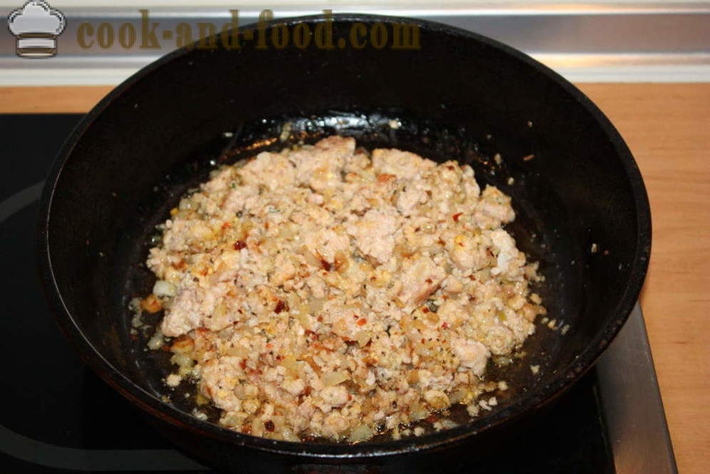 Casseruola di carne con zucchine e pomodori - come cucinare la carne casseruola in forno, con un passo per passo ricetta foto