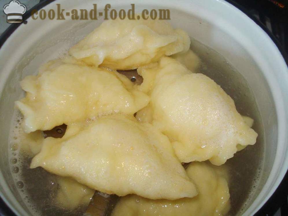 La pasta per gli gnocchi con patate in acqua - come fare la pasta per gli gnocchi e le patate, con un passo per passo ricetta foto