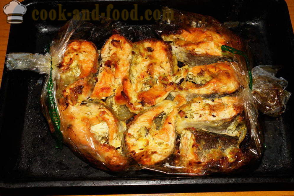 Salmone cotto in forno - come cuocere il salmone gustosa in forno nella manica, ricetta poshagovіy con una foto