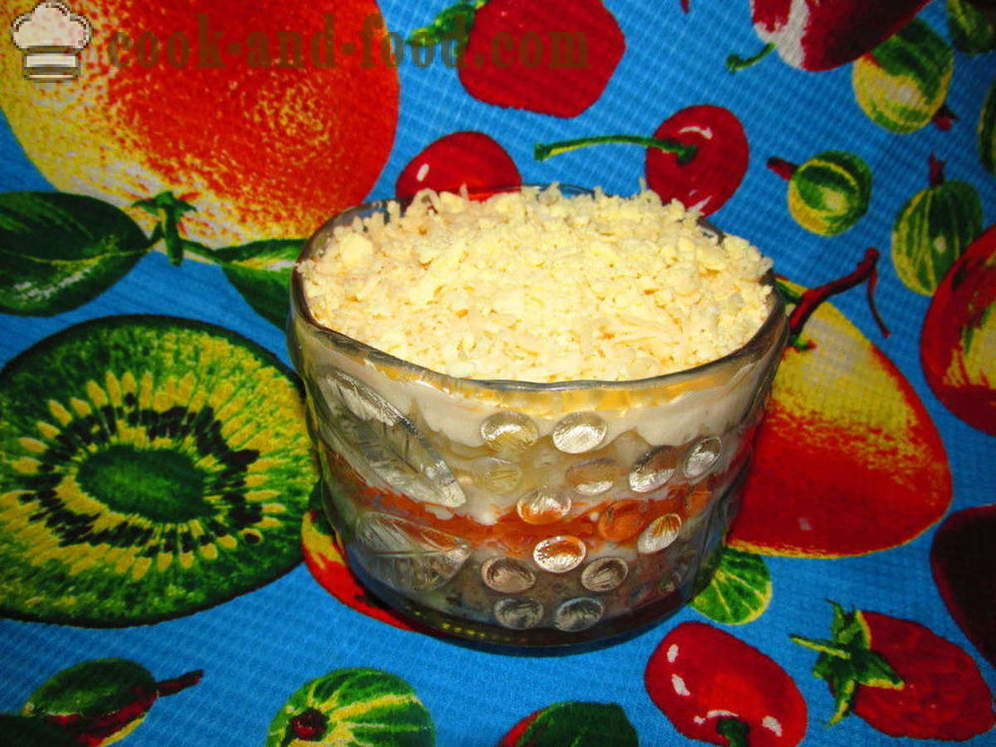 Insalata mimosa con scatola e formaggio fuso - come preparare un'insalata con Mimosa in scatola senza olio, un passo per passo ricetta foto
