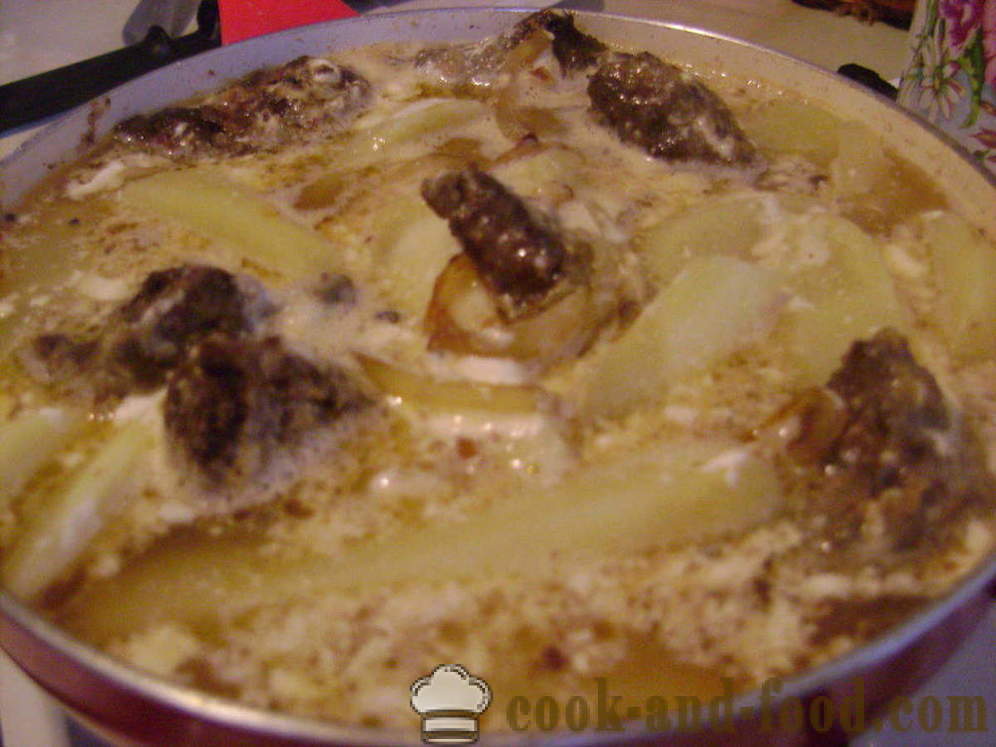 Stufato di patate con fegato di manzo - come cucinare uno stufato di patate con il fegato in una padella, un passo per passo ricetta foto