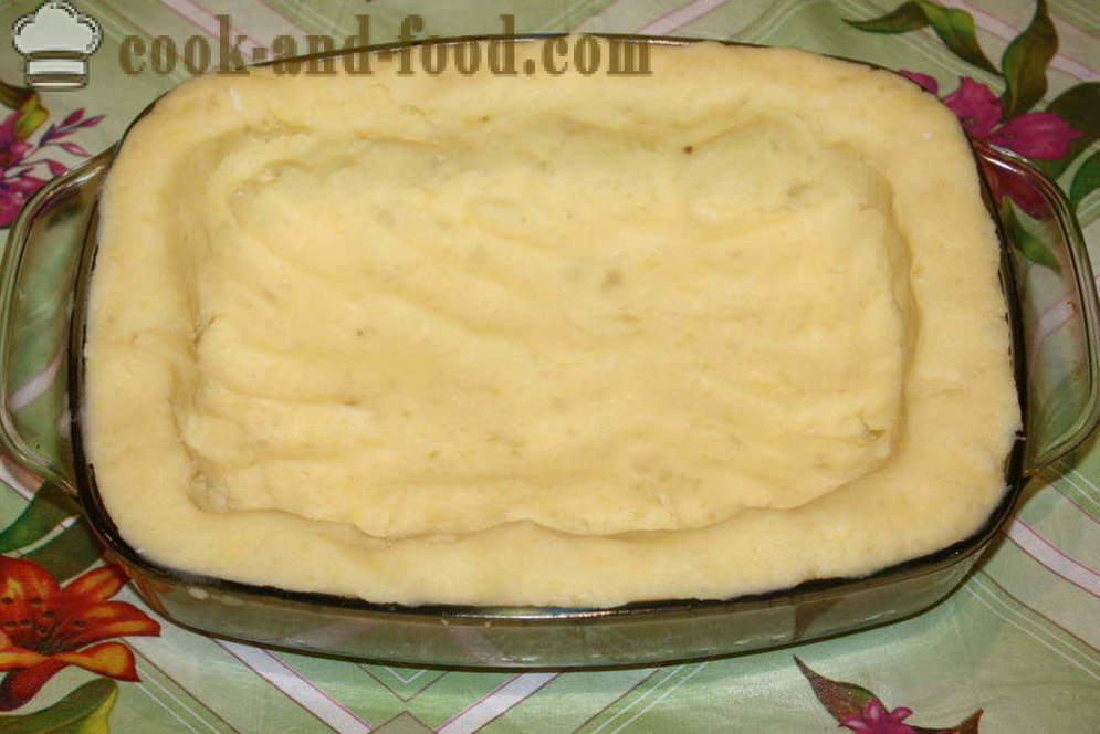 Casseruola di patate con carne - come fare una casseruola di patate con carne macinata, un passo per passo ricetta foto