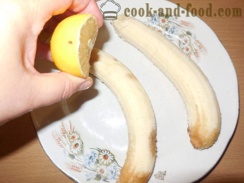 Banane al forno con noci e zucchero - le banane al forno come in forno per dessert, un passo per passo ricetta foto