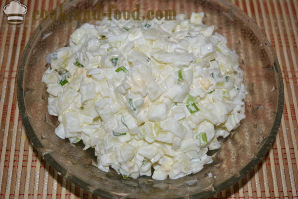 Insalata di cipolla con uovo e maionese - come cucinare l'insalata di cipolla, un passo per passo ricetta foto