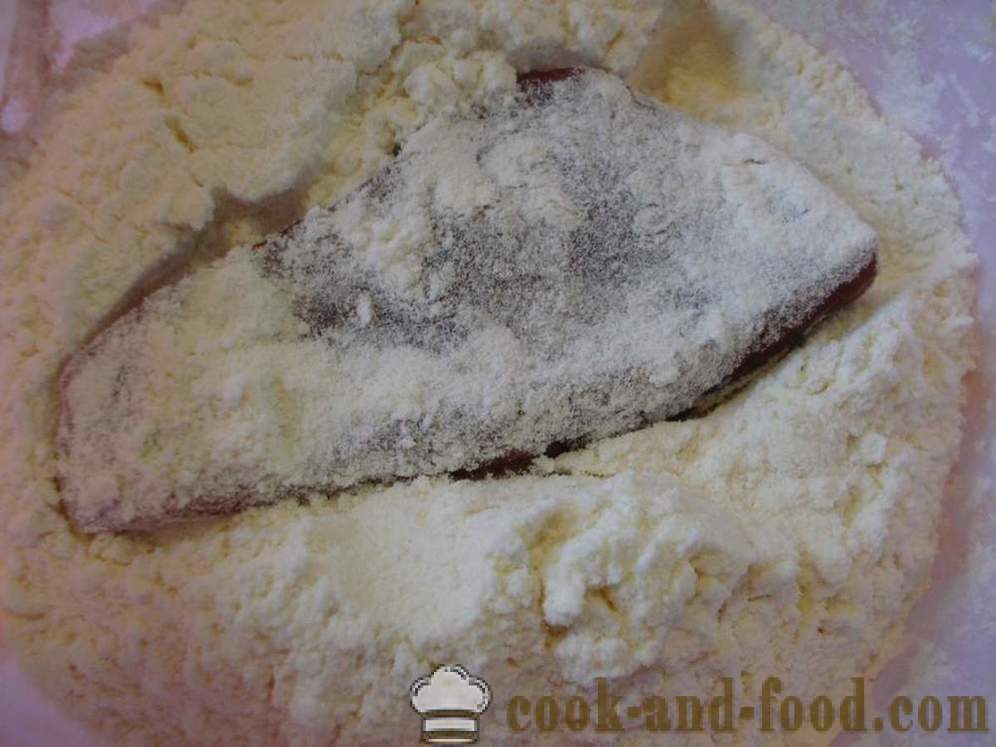 Fegato di manzo brasato in salsa di panna con formaggio - come cucinare il fegato di manzo in panna acida, un passo per passo ricetta foto
