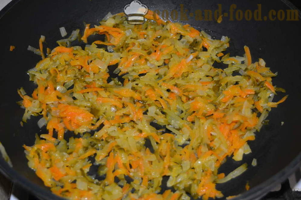 Salamoia fatta in casa con funghi e cetriolo - Come cucinare senza carne e sottaceti orzo, passo dopo passo le foto delle ricette