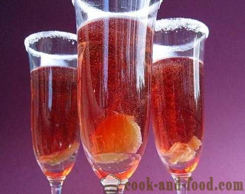 Bevande di 2017 nuovo anno e cocktail di festa sul Anno del Gallo - alcoliche e non alcoliche