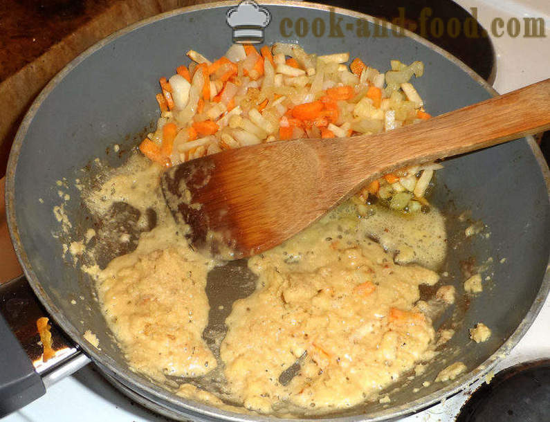 Crocchette sotto besciamella in forno - come cucinare polpette con patate e crema di salsa, un passo per passo ricetta foto