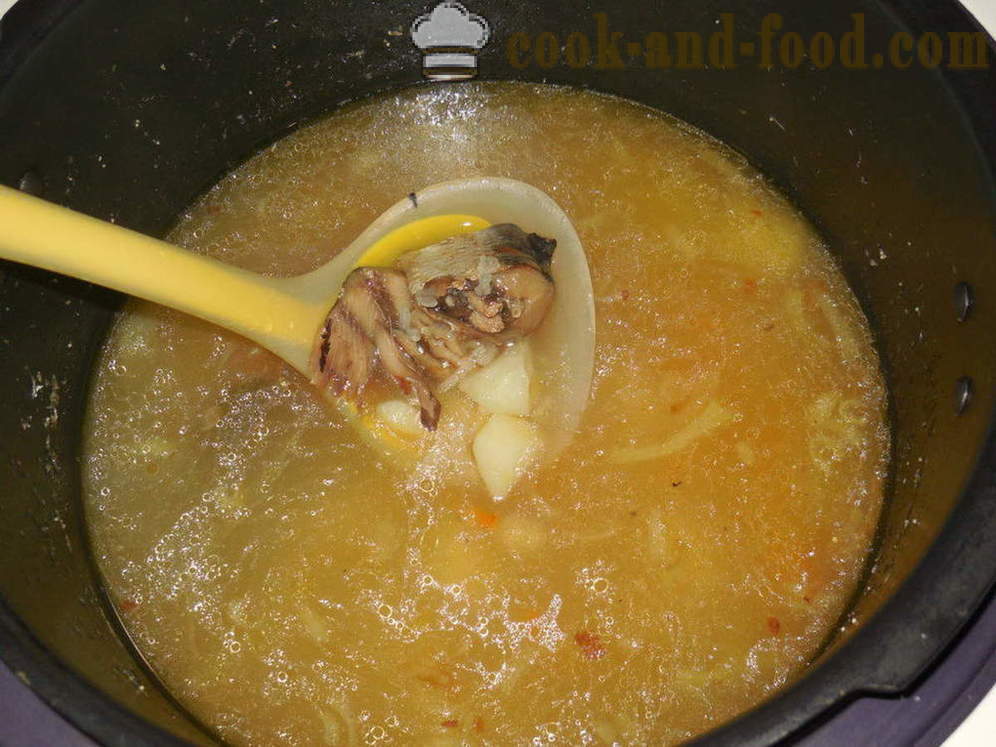 Zuppa di pesce in scatola in multivarka - come cuocere la zuppa di pesce da scatola, passo dopo passo ricetta foto