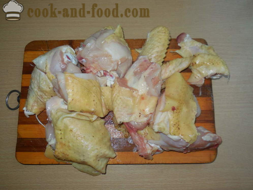 Pollo brasato nel piatto nel forno nel suo sugo - come cuocere il pollo nel piatto con le verdure, un passo per passo ricetta foto