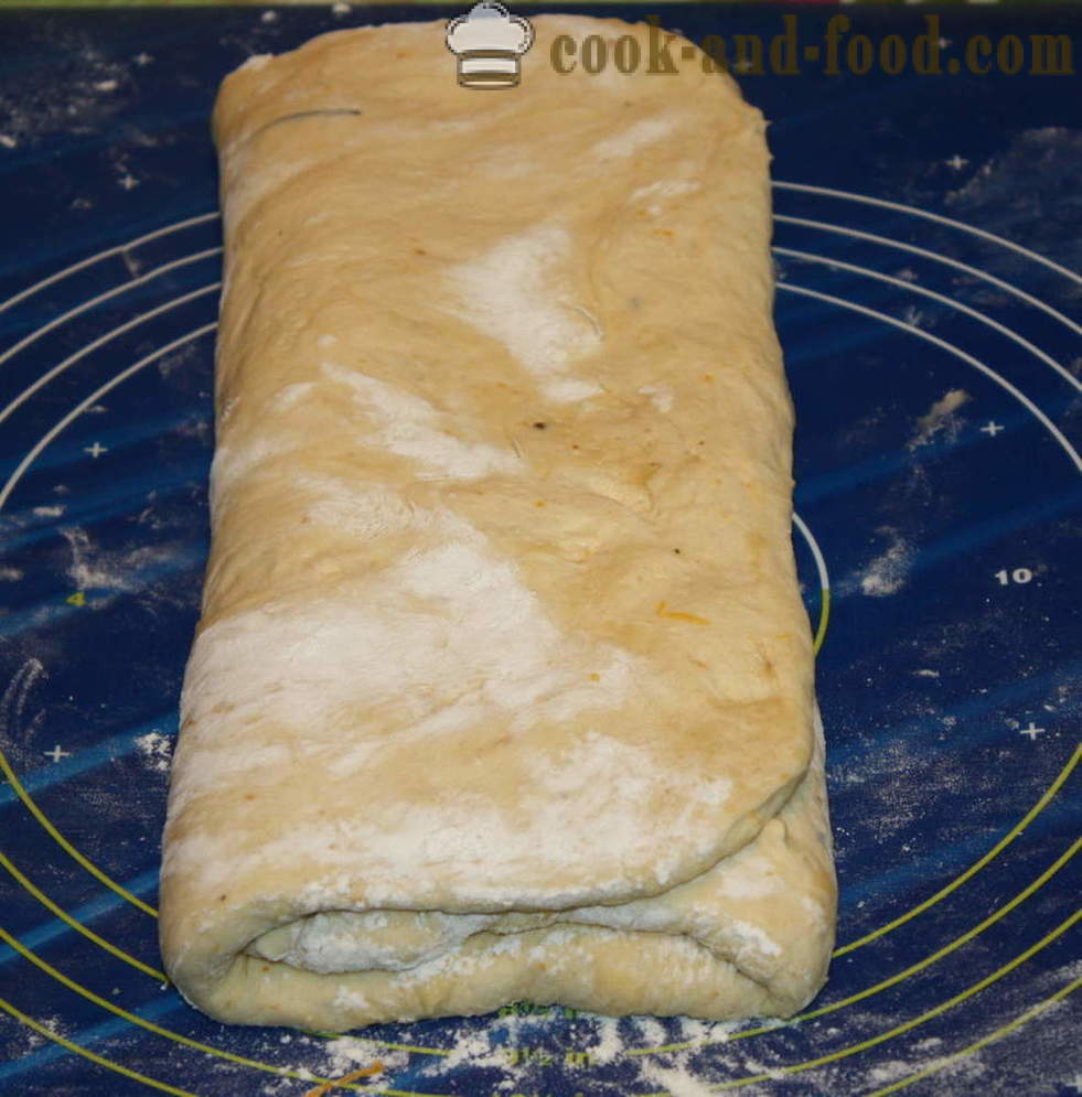 Pane di zucca fatto in casa - come cuocere il pane con la zucca in forno, con un passo per passo ricetta foto