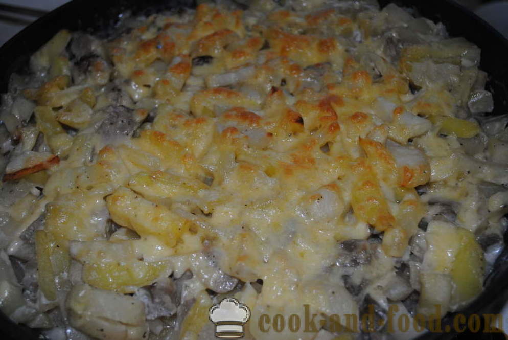 Patate al forno con formaggio e funghi - entrambe le gustose patate al forno, con un passo per passo ricetta foto