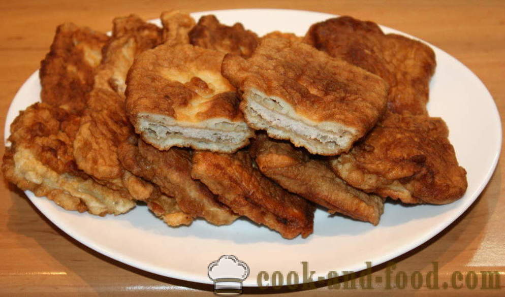 Pasticci pigri di torte wafer in una padella - passo per passo come cucinare un pasticci pigro ricetta con una foto