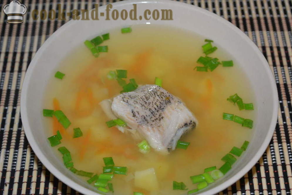 Deliziosa zuppa dal luccio in casa - come cuocere la zuppa di pesce da un luccio, un passo per passo ricetta foto