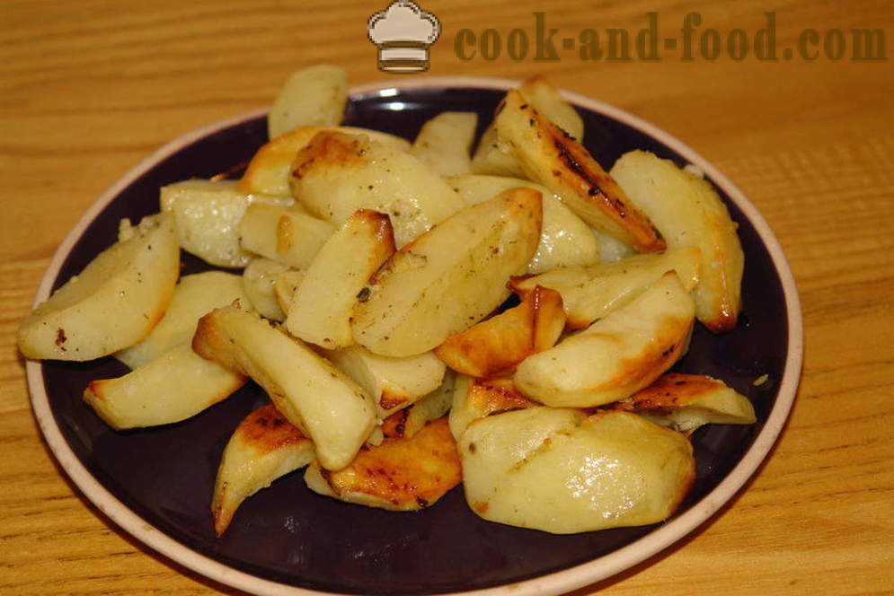 Patate cotte in forno - come fette di patate al forno, con un passo per passo ricetta foto