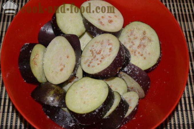 Stufato di verdure con melanzane e zucchine al forno - come cucinare in padella melanzane e zucchine, con un passo per passo ricetta foto