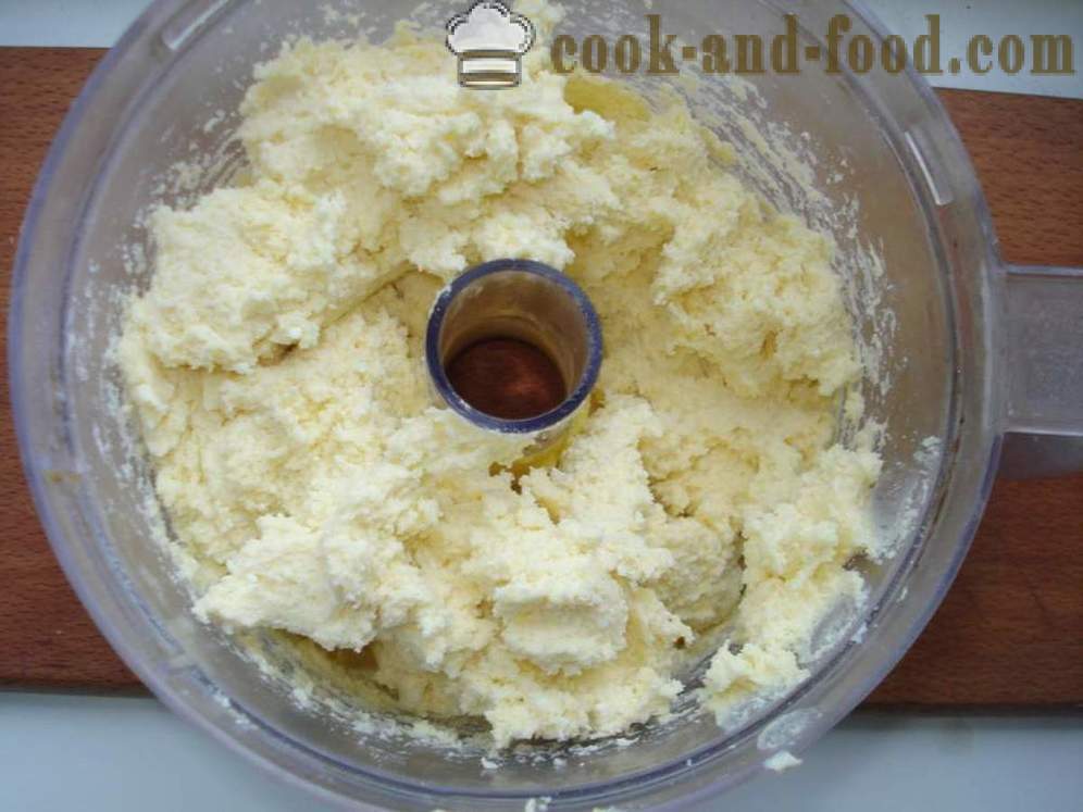 Torte di formaggio con frutti di bosco ribes - Come cucinare torte di formaggio in una padella, con un passo per passo ricetta foto