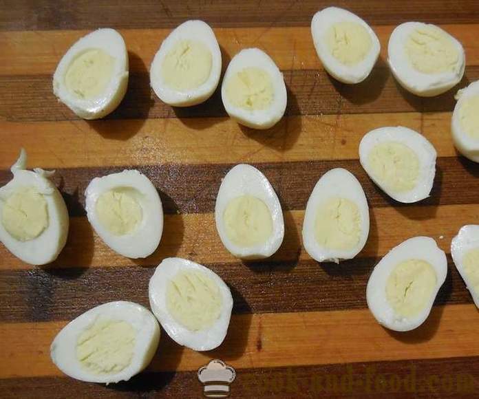 Insalata con uova di quaglia - passo dopo passo, come preparare un'insalata di uova di quaglia, la ricetta con una foto