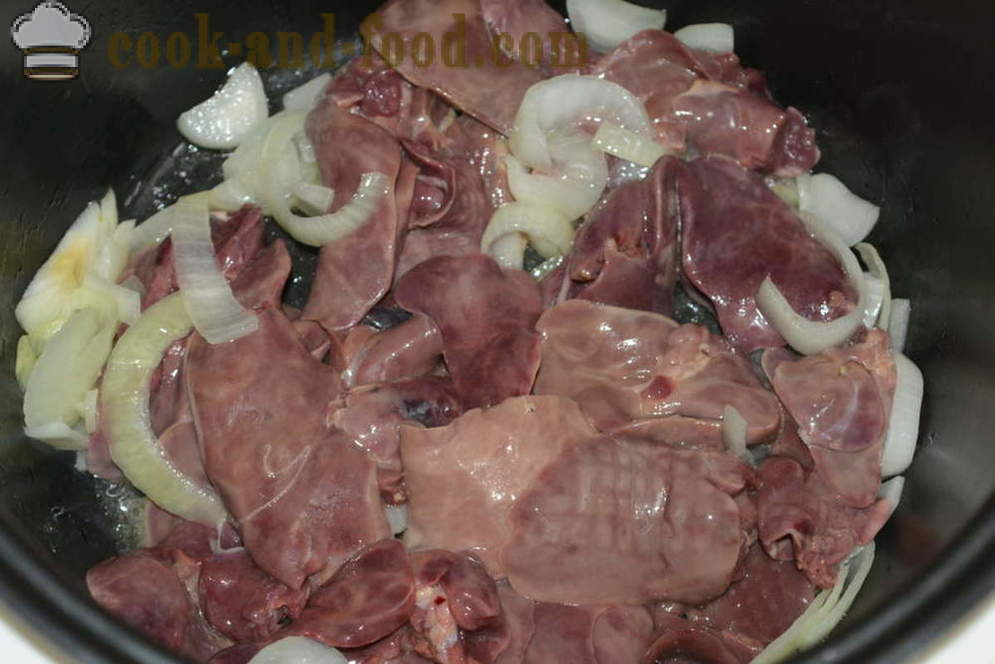 Fegato di pollo Tender con patate in multivarka - come cucinare patate con fegato di pollo in multivarka, passo dopo passo ricetta foto