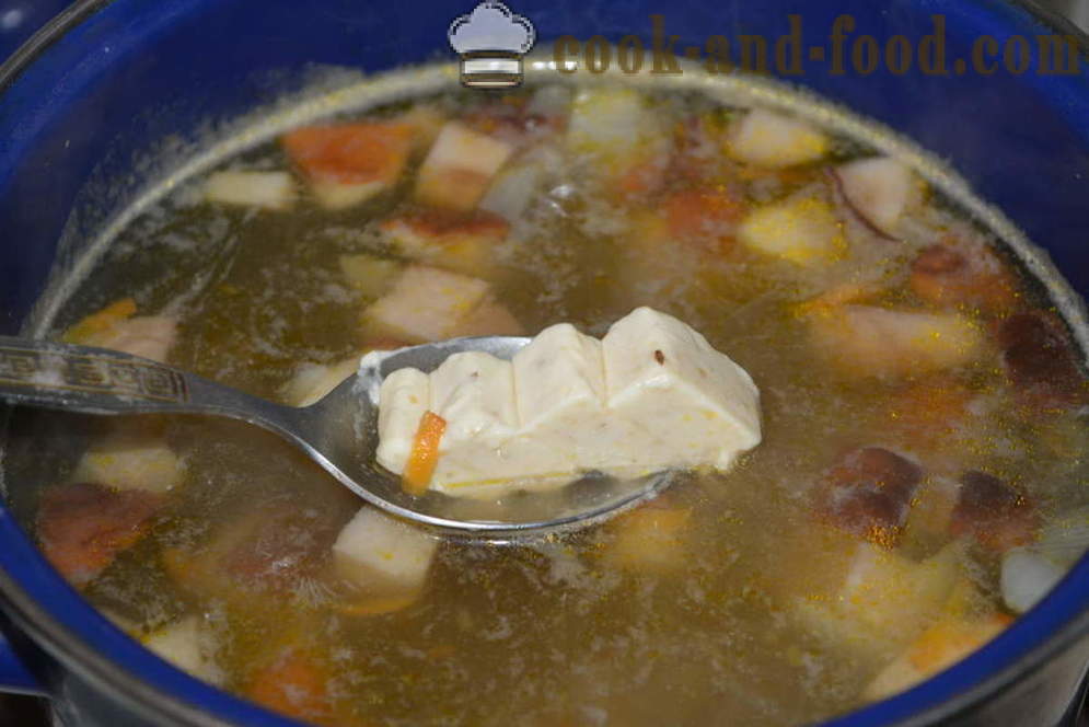 Zuppa di funghi freschi bianchi con crema di formaggio - Come cucinare zuppa di funghi con funghi freschi e formaggio, con un passo per passo le foto delle ricette