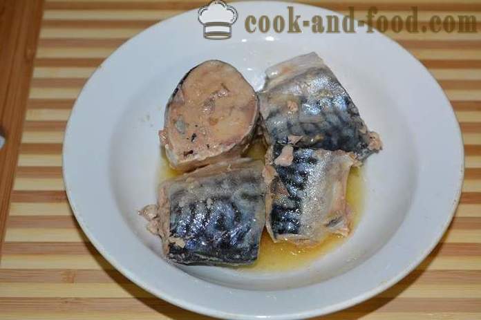 Una semplice ricetta per il riempimento della torta con pesce in scatola nel forno - come cucinare un riempitivo torta, un passo per passo ricetta foto