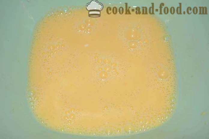 Frittata Lush cotto a vapore in multivarka in forme di silicone - come cucinare le uova strapazzate nel multivarka a vapore in forme Passo dopo passo ricetta foto