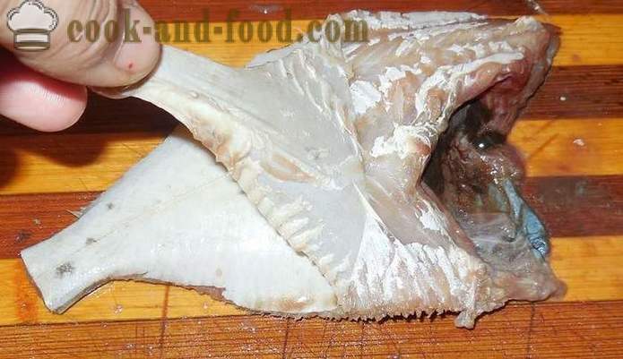 Flounder fritto in una padella, è inodore e senza impanatura - come cucinare fritti soccombere con succo di limone, la ricetta con una foto