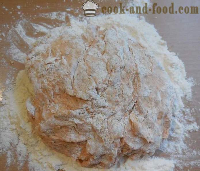 Pane italiano fatto in casa con pomodoro - come fare il pane in casa, passo dopo passo ricetta per il pane fatto in casa con le foto