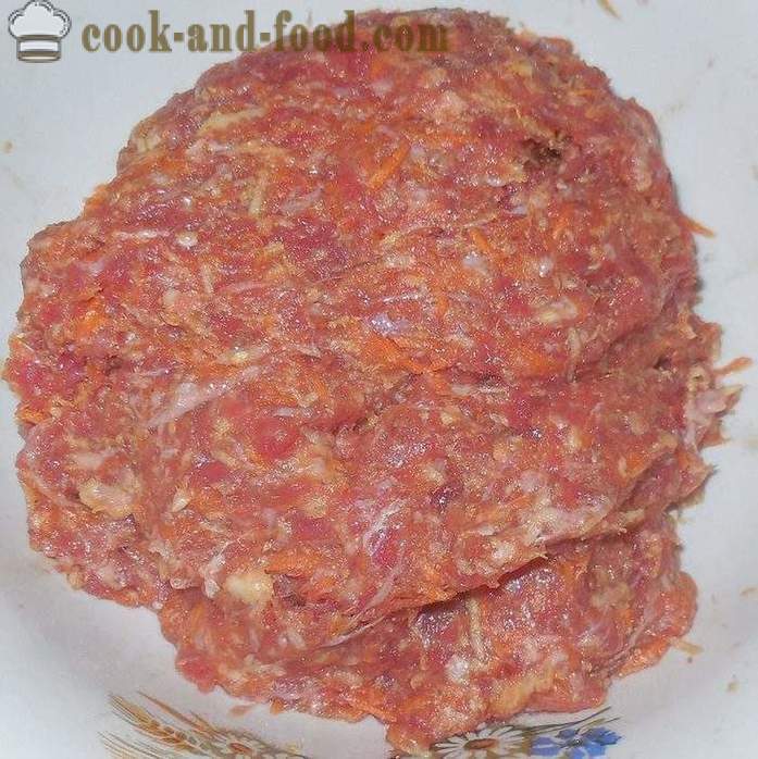 Tortini squisiti di carne macinata: maiale, manzo, carote e aglio - come cucinare cotolette di carne, un passo per passo ricetta foto