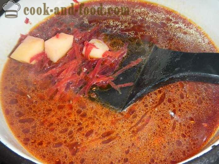 Borscht rosso classico con barbabietole e carne - come cucinare la zuppa - un passo per passo ricetta con foto ucraino borsch