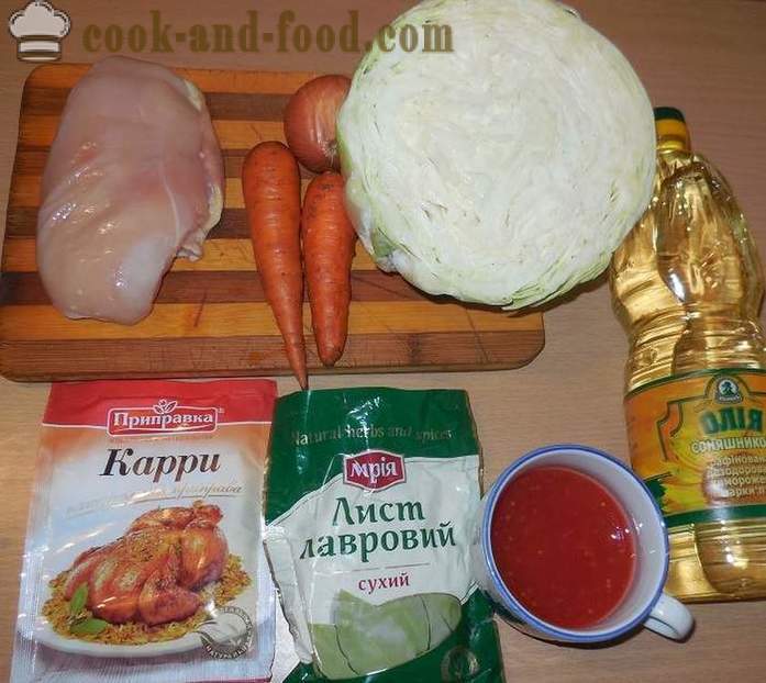 Cavolo brasato con pollo, verdure e curry - Come cucinare stufato di cavolo con carne di pollo - un passo per passo ricetta foto