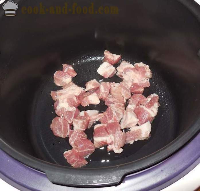 Zuppa di piselli in multivarka, con carne e salsicce affumicate - come cucinare la zuppa di piselli - un passo per passo ricetta foto