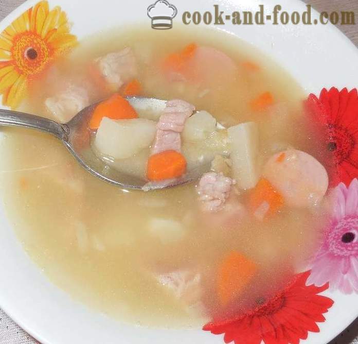 Zuppa di piselli in multivarka, con carne e salsicce affumicate - come cucinare la zuppa di piselli - un passo per passo ricetta foto