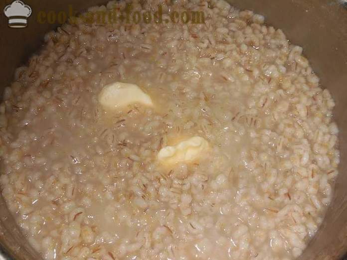Delizioso porridge di orzo in acqua - un passo per passo la ricetta con le foto - come cucinare porridge orzo