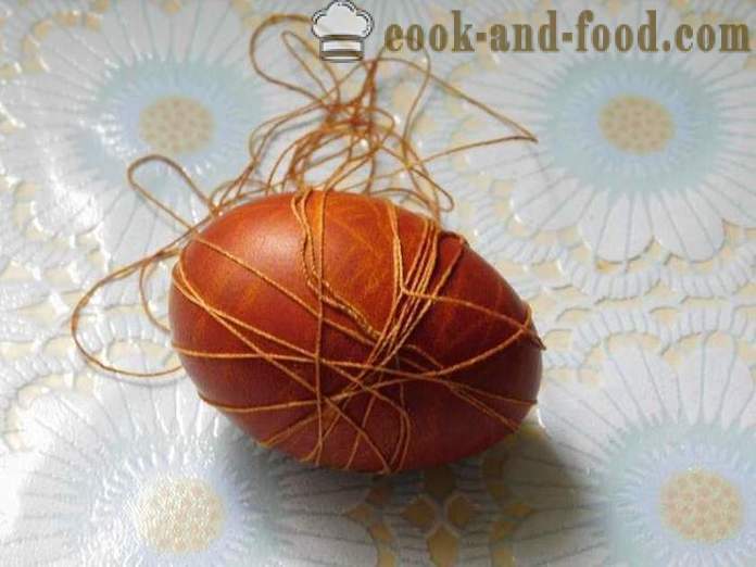 Come dipingere le uova in bucce di cipolla con un modello o in modo uniforme - la ricetta con una foto - passo attraverso il colore corretto di pelli uova di cipolla