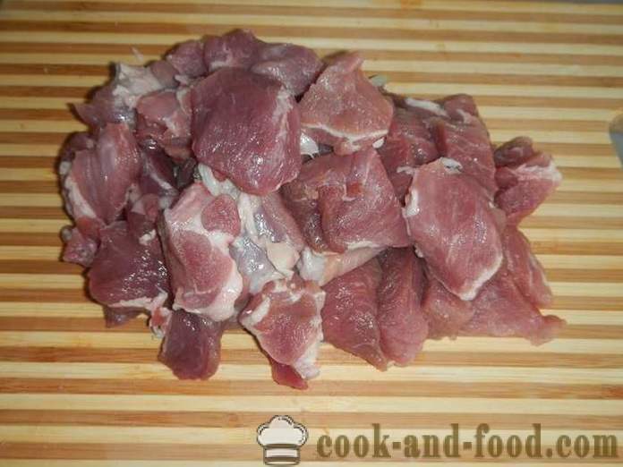 Gulasch di maiale Delicious in multivarka sugo o carne di maiale - un passo per passo la ricetta con le foto come cucinare il gulasch di maiale
