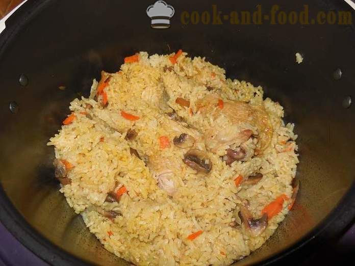 Riso con pollo e funghi in multivarka o il modo di cucinare il risotto in multivarka, passo dopo passo la ricetta con le foto.