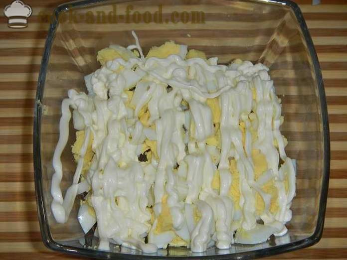 Semplice insalata di fegato di pollo - passo dopo passo ricetta per strati insalata di fegato (con foto).