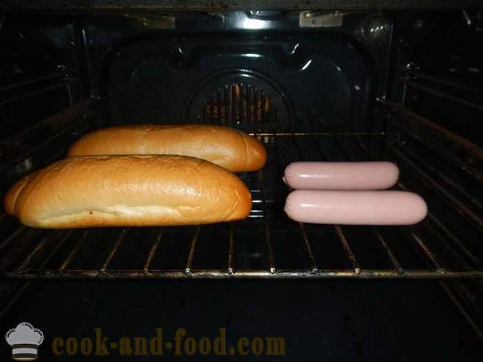 Delicious hot dog in casa - come fare un hot dog, un passo per passo la ricetta con le foto.